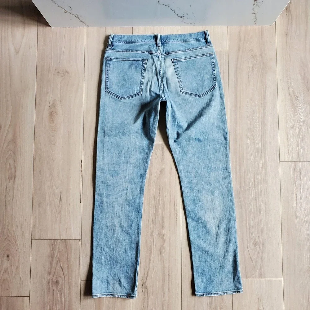 J.Crew The Sutton Jeans Mens 30x32 Blue Light Wash Slim Straight Stretch Denim